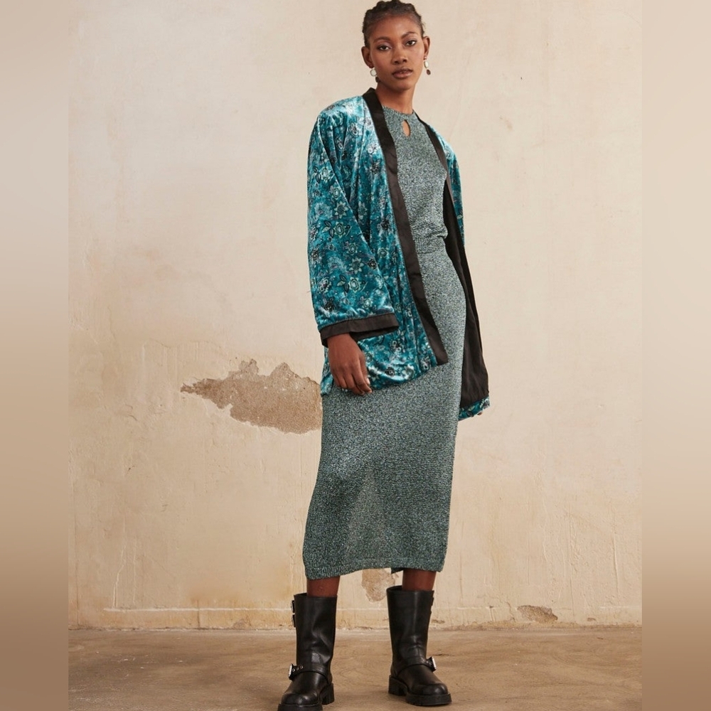 NWT NEKANE | $125 Hari Velvet Kimono - Picture 2 of 4